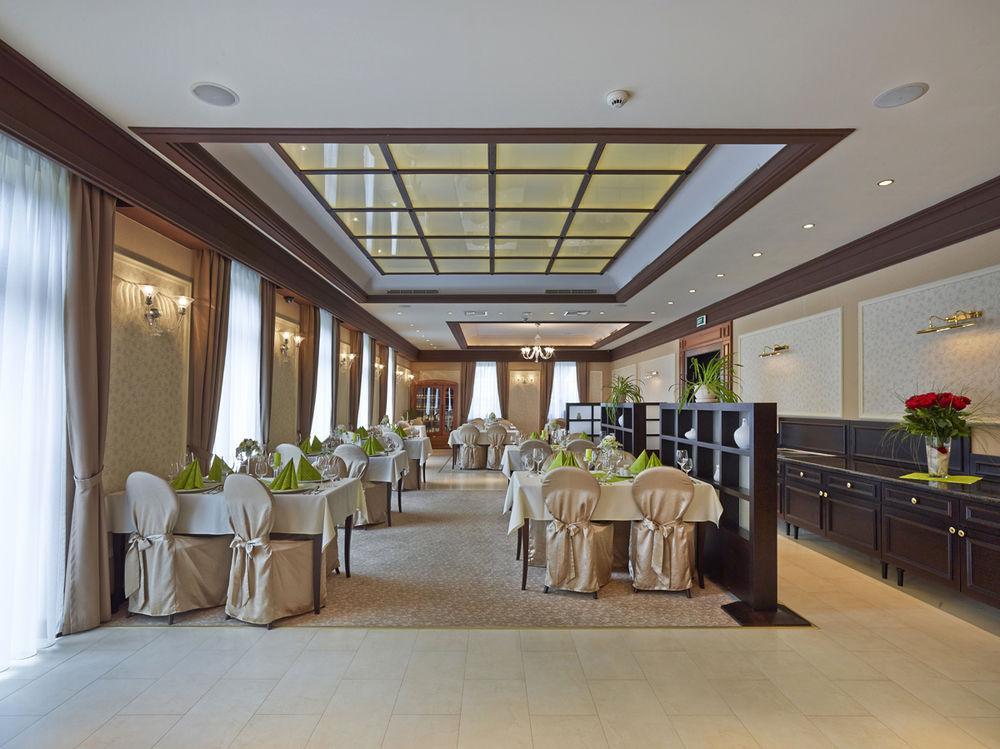 Hotel Stefanik Myjava Exterior photo